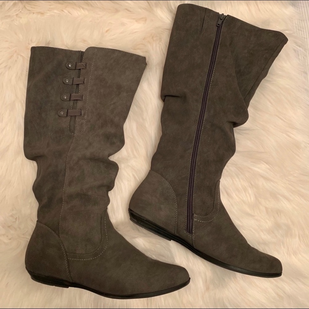 White Mountain Grey Suede Boot (WW & WC) NWT